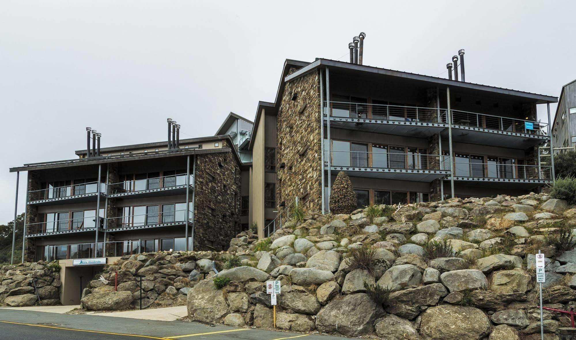 Alpine Woodsmoke Apartments Falls Creek Exterior foto